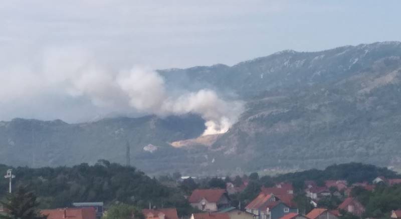 Nikšić: Požar na deponiji Mislov Do