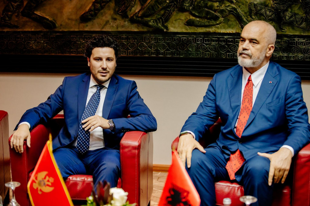 Abazović na sastanku sa Ramom: Za gradnju mosta na Adi Bojani 3,5 miliona evra