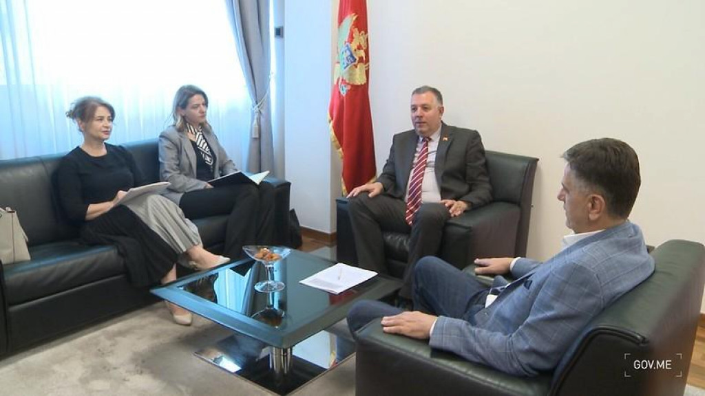 Miljanić sa predstavnicima Privredne komore i Uprave prihoda: Suzbijanje korupcije ruši biznis barijere