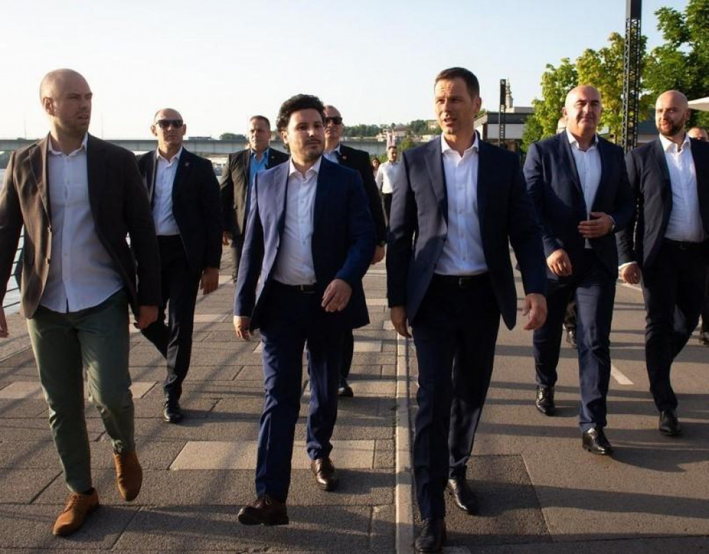 Mali i Abazović obišli Beograd na vodi (FOTO)