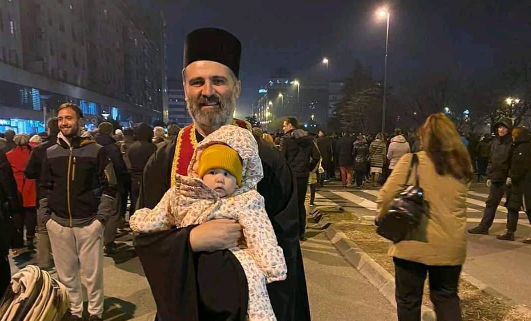 Otac Predrag Šćepanović za BORBU: Trojičindanski sabor je bio istorijski, narod je tada shvatio da mu je Crkva poslednja linija odbrane dostojanstva