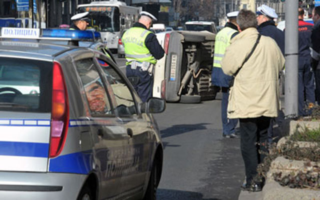 Teška saobraćajna nesreća u Beogradu: Kamion udario pješaka