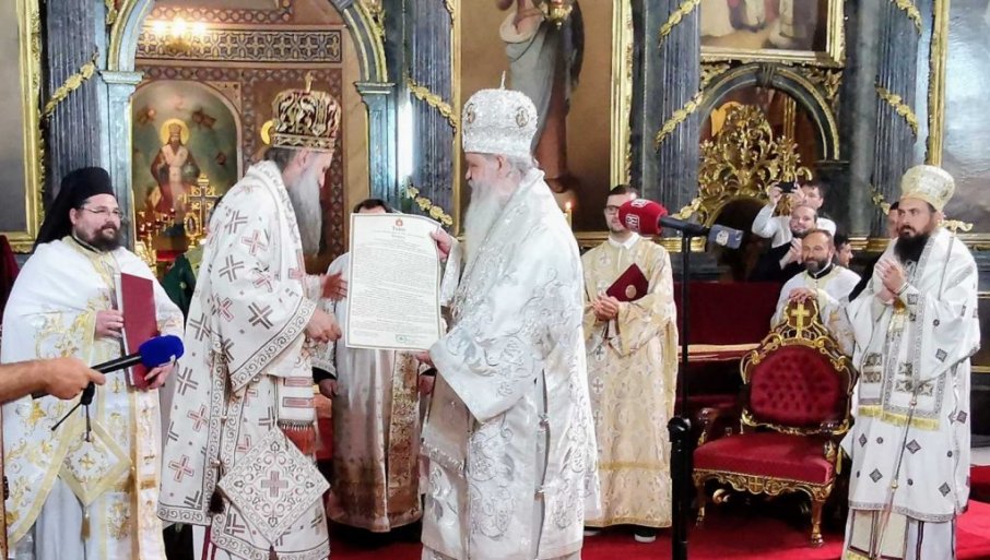 Patrijarh uručio tomos arhiepiskopu Stefanu: Danas po blagodeti božjoj imamo priliku da ovjenčamo to što već postoji među nama a to je jedinstvo