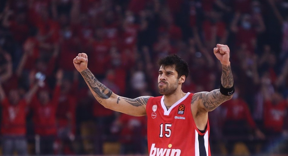 Pridezis okačio patike o klin: Od sledeće godine samo navijač Olimpijakosa