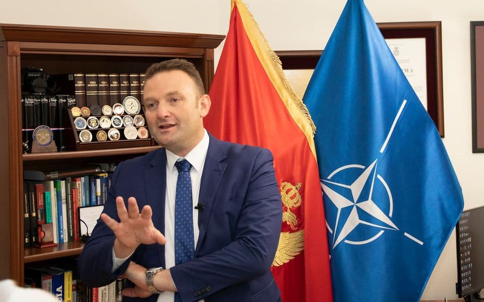Slatke li su NATO pare: Savo Kentera primao 4.600 evra mjesečno dok je bio predsjednik Atlantskog saveza Crne Gore
