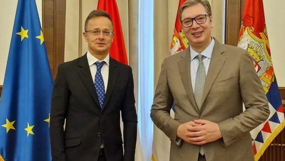 Vučić razgovarao sa ministrom spoljnih poslova Mađarske Sijartom