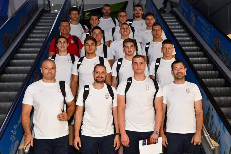 Juniorskoj vaterpolo rerpezentaciji Srbije zlato na Mediteranskim igrama, Crnoj Gori srebro