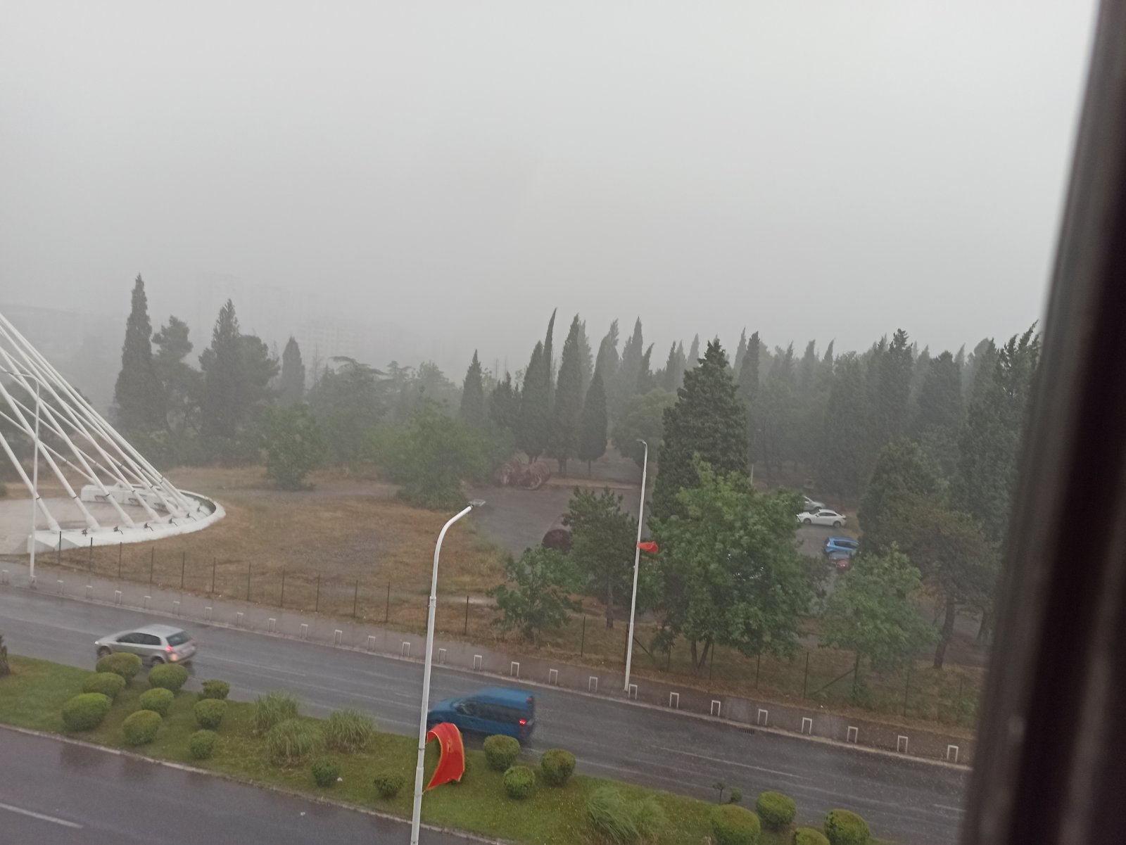 Teško nevrijeme pogodilo Podgoricu