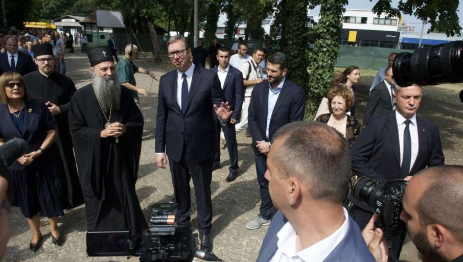 Vučić na Starom sajmištu: Istorijski je zadatak da gajimo sjećanje na naše sugrađane koji su stradali od okupatora