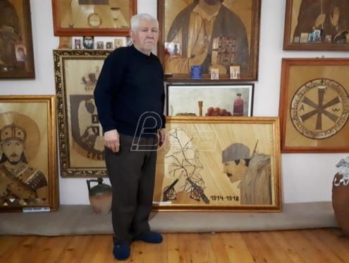 Umjetnik iz Gadžinog Hana slika ikone žitaricama i ljekovitim biljem