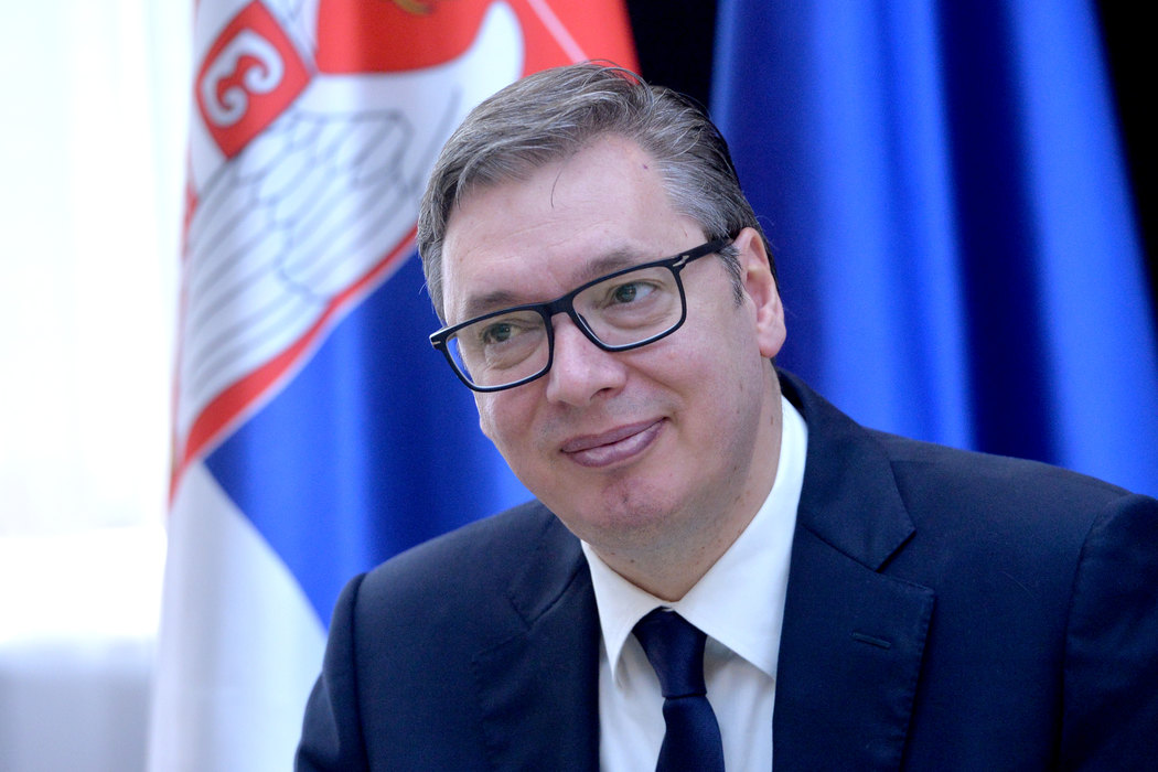 Vučić objavio kako izgleda njegova radna nedelja: Ispratio drage ljude i prijatelje iz Srbije, dijelio diplome, obilazio domaćinstva…