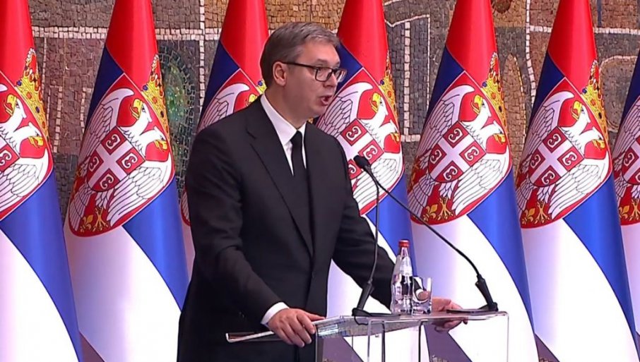 Vučić: Živjeće Srbija i srpski narod!