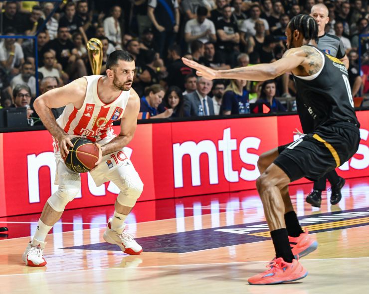 Lazić blizu rekorda: Kapiten Crvene zvezde 13. sezonu u crveno-bijelom