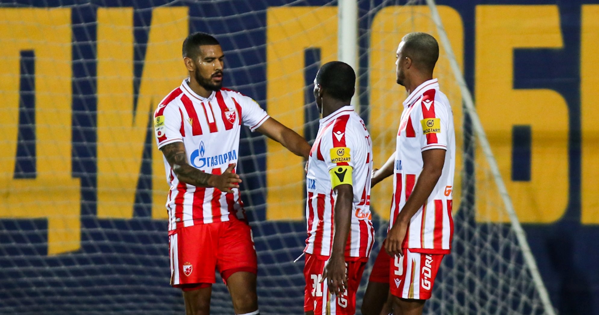 Crvena zvezda u Lučanima promoviše novi dres za gostovanja: U retro stilu