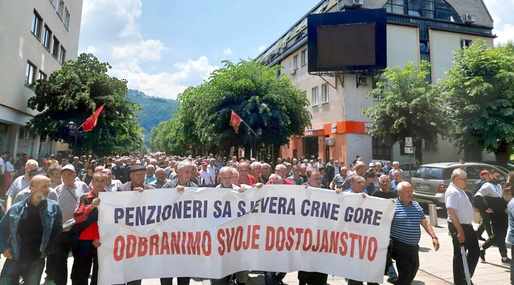 foto-penzioneri-sa-sjevera-protest-2-1000×555-1