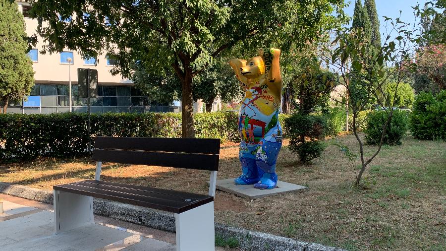 Podgorica: Postavljene solarne klupe na sedam lokacija širom grada