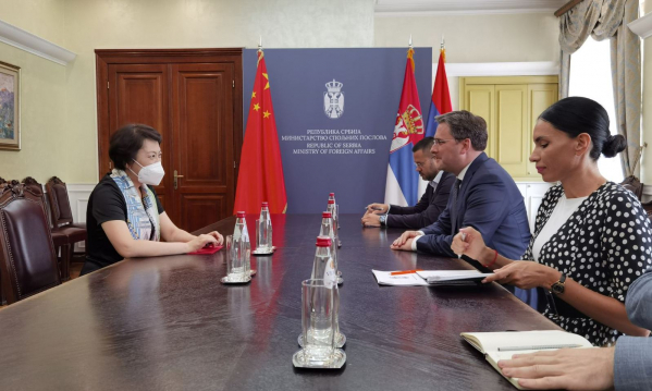Selaković sa kineskom ambasadorkom: Upoznao je sa nizom jednostranih poteza Prištine i zahvalio na podršci Kine po pitanju Kosmeta