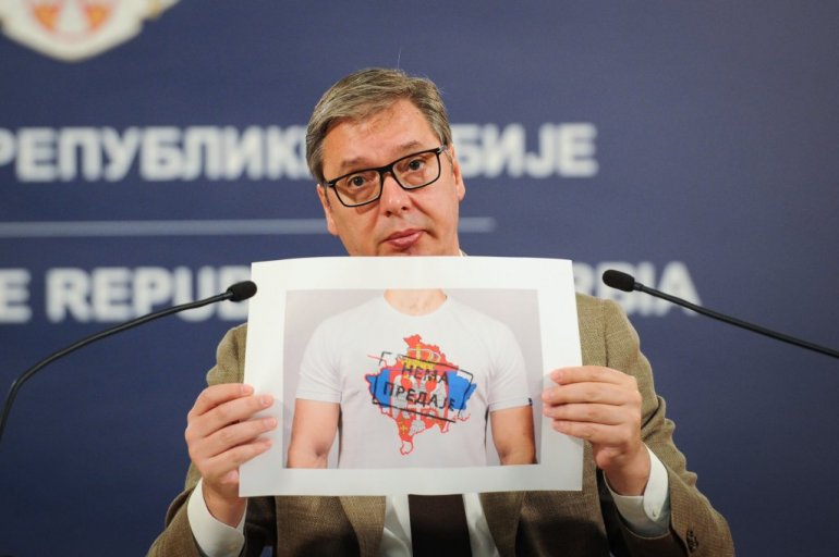 Vučić: Koliko to god bilo teško, predaje neće biti i pobediće Srbija!