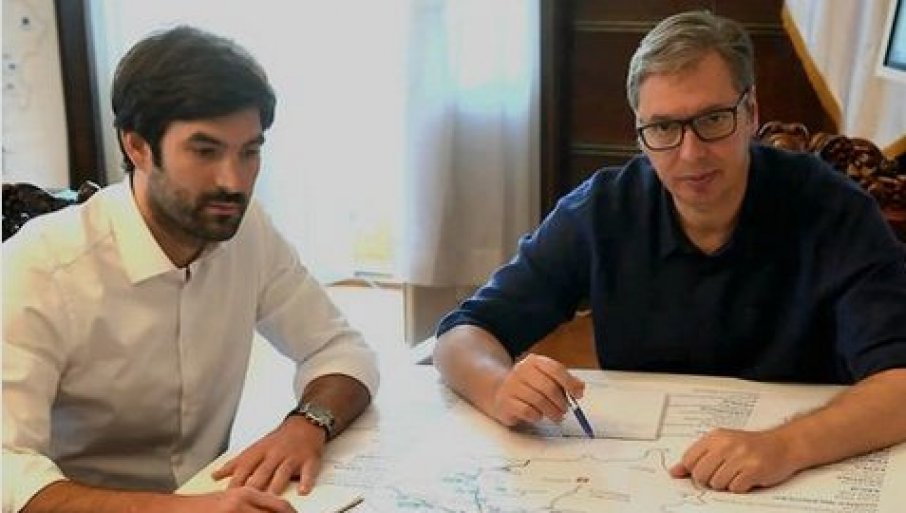 Vučić objavio fotografiju: „Pravimo planove gdje želimo da dovedemo nove investitore“ (FOTO)
