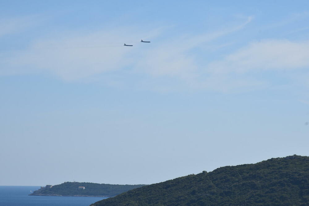 Nekada nas bombardovali, a sada nas „brane“: Američki bombarderi bili u inspekciji iznad našeg primorja!