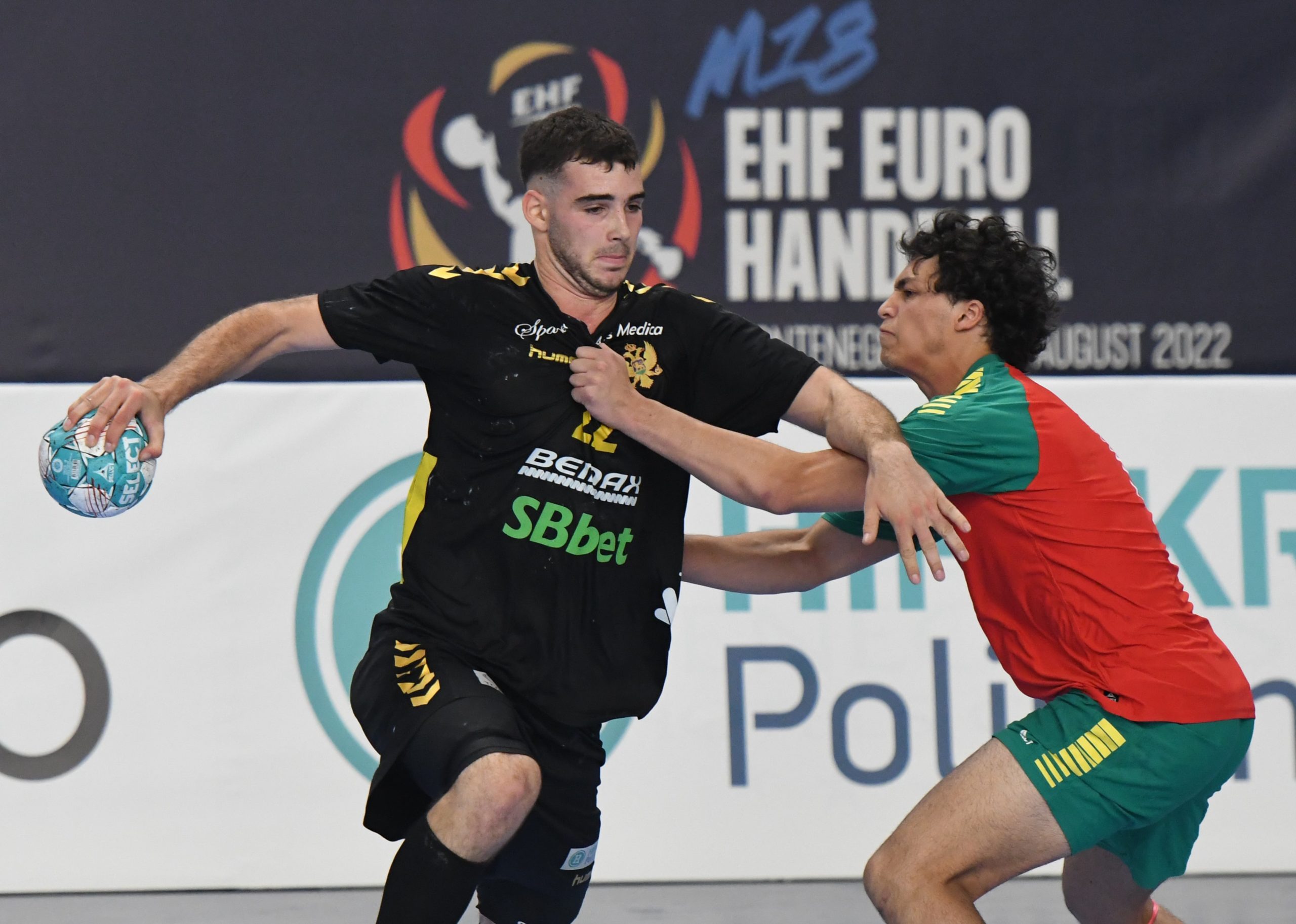 Poraz rukometaša Crne Gore na startu Evropskog prvenstva U18 u Podgorici