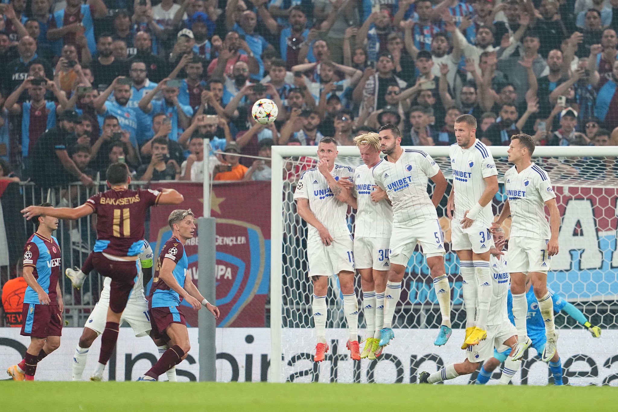Rendžers i PSV remizirali, minimalci Skandinavaca
