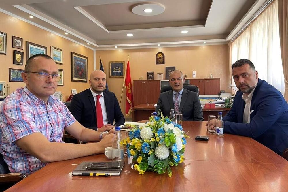 Božović organizovao sastanak u cilju rješavanja problema buke i bespravnih objekata u Budvi