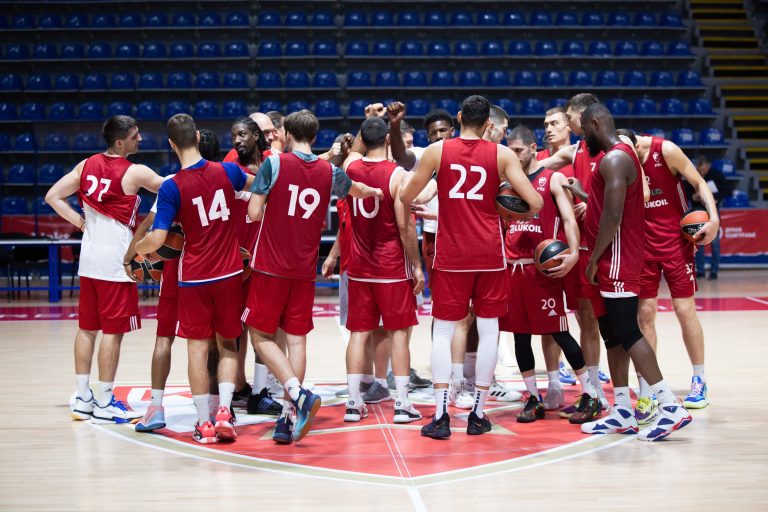 Košarkaši Crvene zvezde počeli sa timskim radom