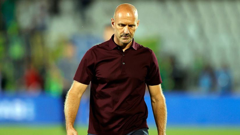 Sinoć smijenjen Ilija Stolica