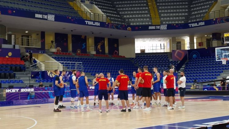 Nikolić po dolasku u Tbilisi: Cilj je da prođemo grupu, Turska je favorit na papiru, ali teren je nešto sasvim drugo