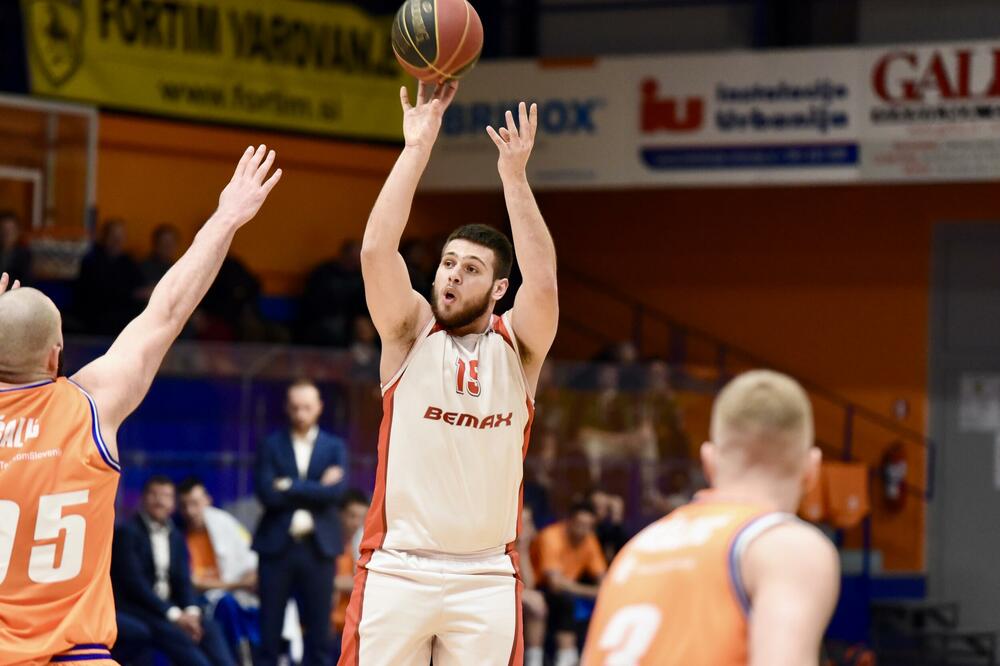 Sutjeska se pojačala na poziciji krilnog centra: Popović pod Trebjesom