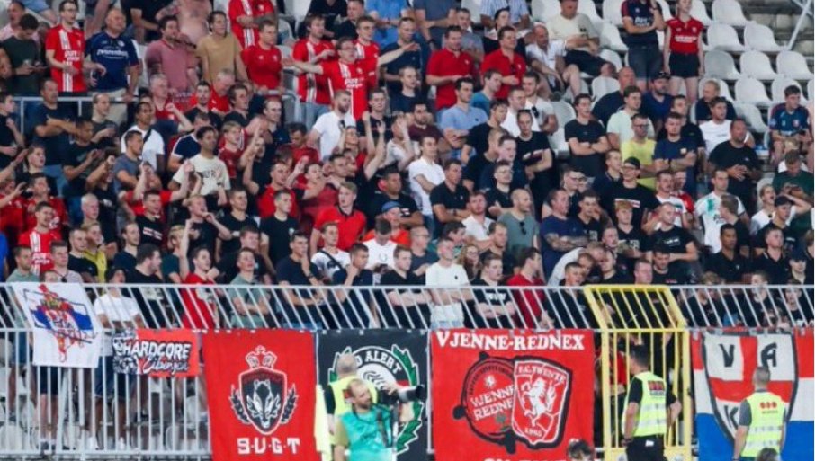 Tvente savladao Čukarički, a njegovi navijači poručili „Kosovo je Srbija” i „Nema predaje”