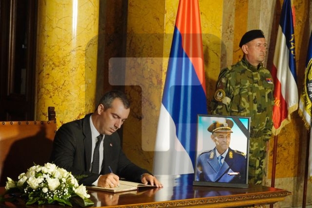 Vladimir Orlić se upisao u knjigu žalosti povodom smrti general-majora Božidara Delića