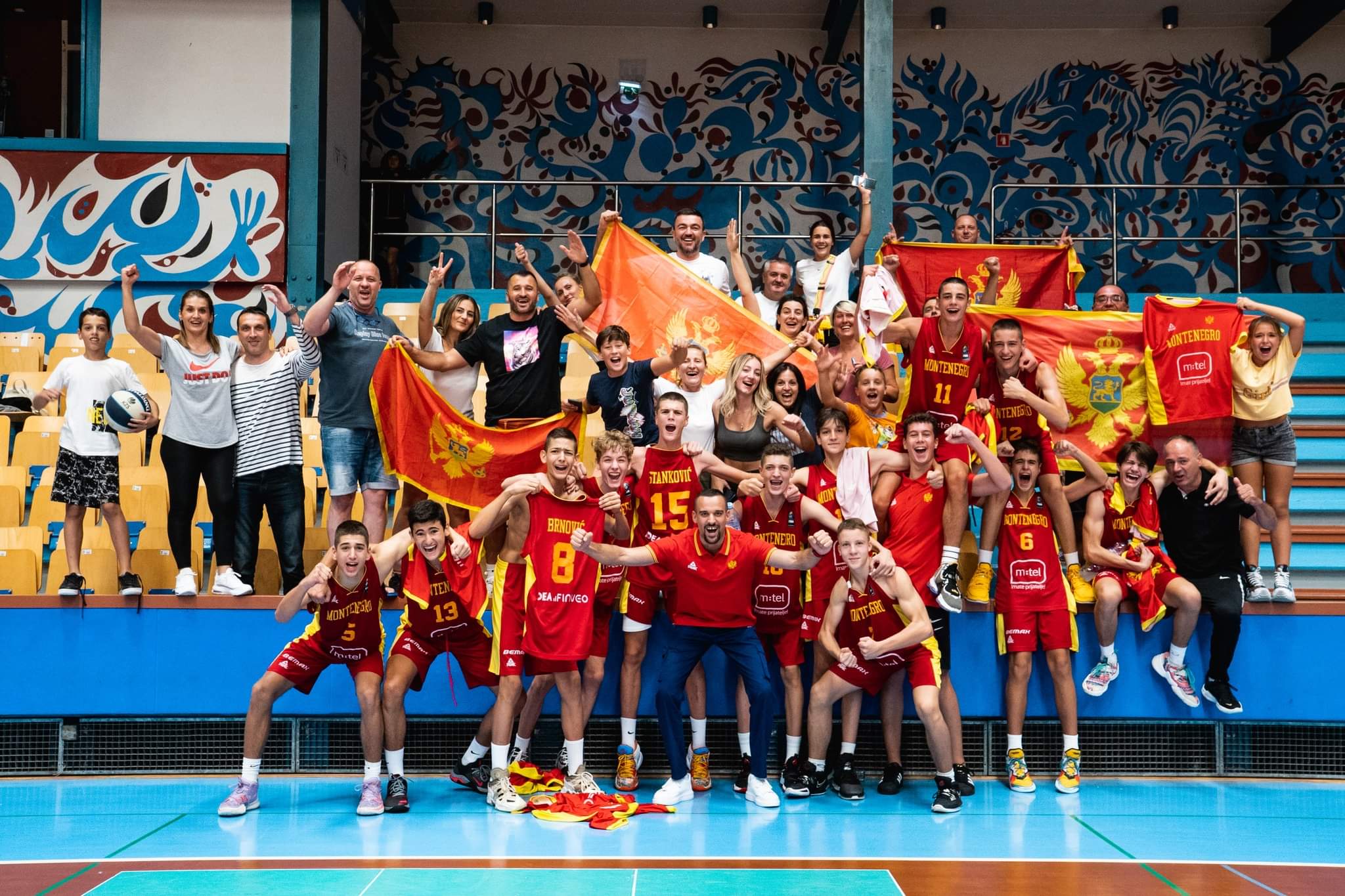 Crnogorski pioniri u finalu nezvaničnog košarkaškog prvenstva Evrope