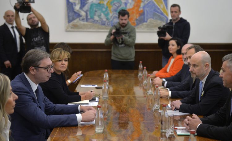 Vučić poručio Bilčiku i Nemecu: Srbija ostaje na evropskom putu, ali kao nezavisna i suverena zemlja koja sama donosi odluke koje se tiču njenih državnih i nacionalnih interesa!