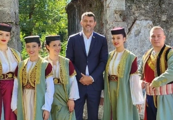 Božović prisustvovao liturgiji u crkvi svetog Đorđa pod Goricom gdje je đakon Ivan Crnogorčević rukopoložen u sveštenički čin