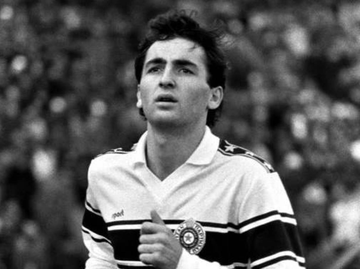 Otišao si Dragane ostala je tuga: Na današnji dan je poginuo legendarni napadač Partizana