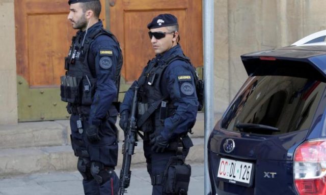 Neobičan događaj: Državljanin Crne Gore lažnim pištoljem opljačkao banku u Italiji