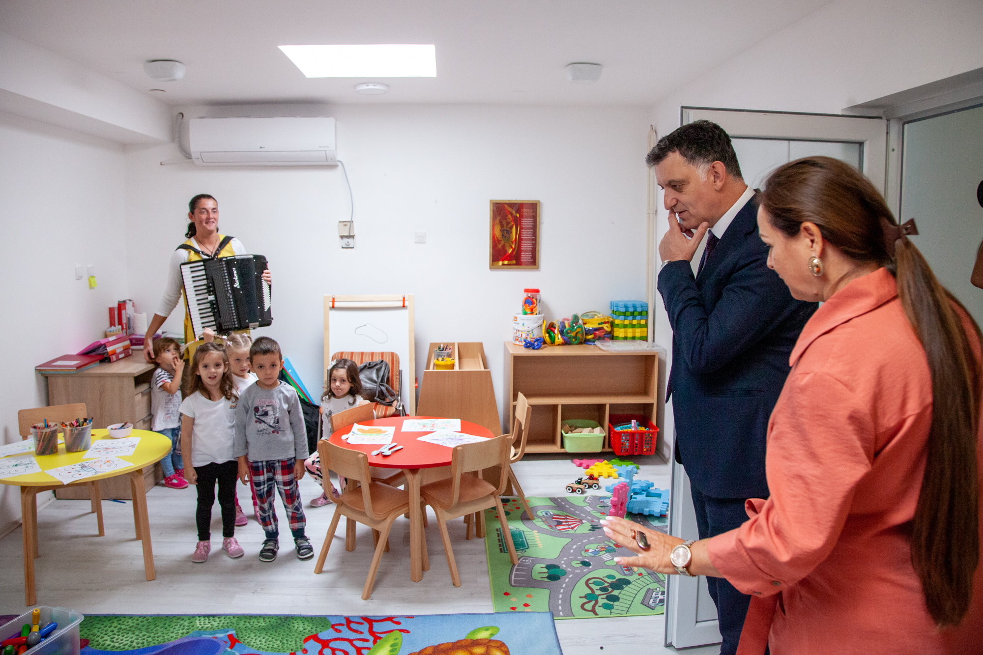 Komnenović obišao javne predškolske ustanove: Opština Tivat će učiniti sve što je u njenoj moći da se povećaju kapaciteti objekata