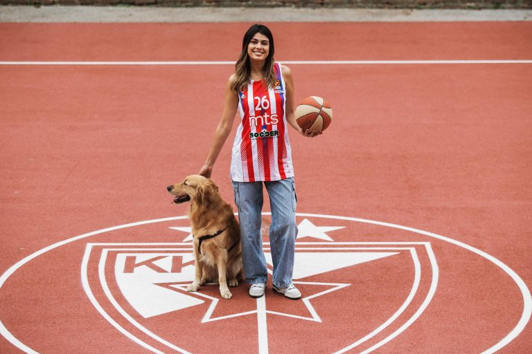 Košarkaški klub Crvena zvezda predstavio dresove za novu sezonu