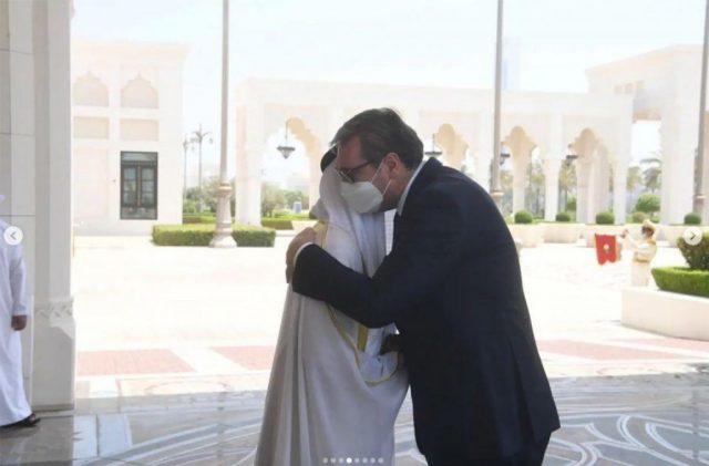 Vučić i šeik Mohamed bin Zajed u Abu Dabiju: Potpisali devet sporazuma