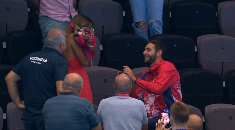Gruzijski vaterpolista zaprosio djevojku nakon utakmice