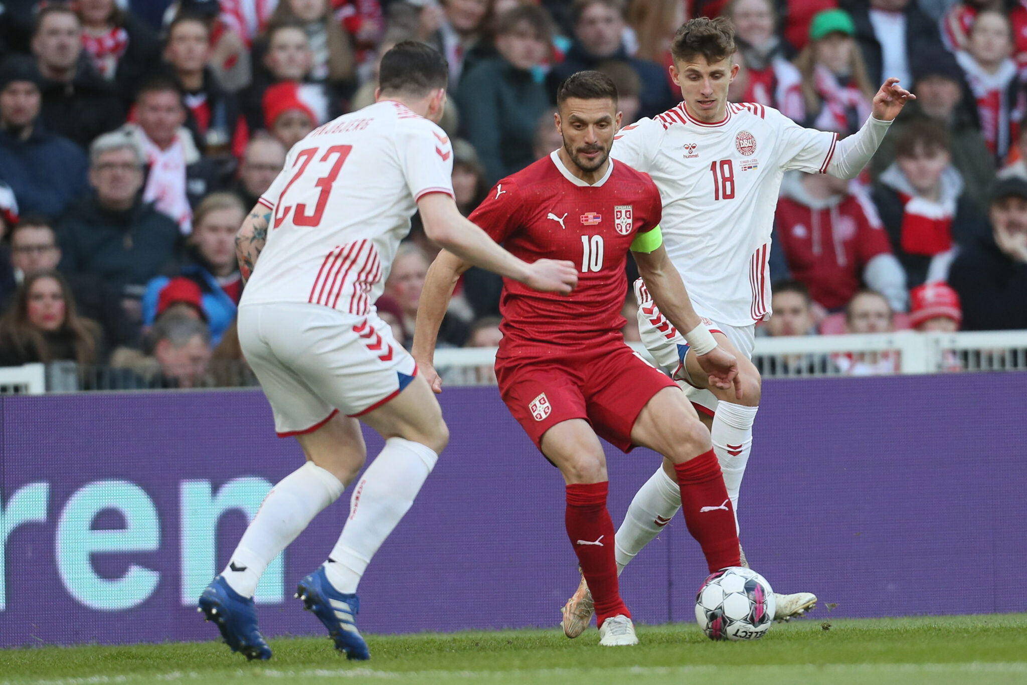 Dušan Tadić odbio da nosi kapitensku traku u duginim bojama na predstojećem Mundijalu u Kataru!
