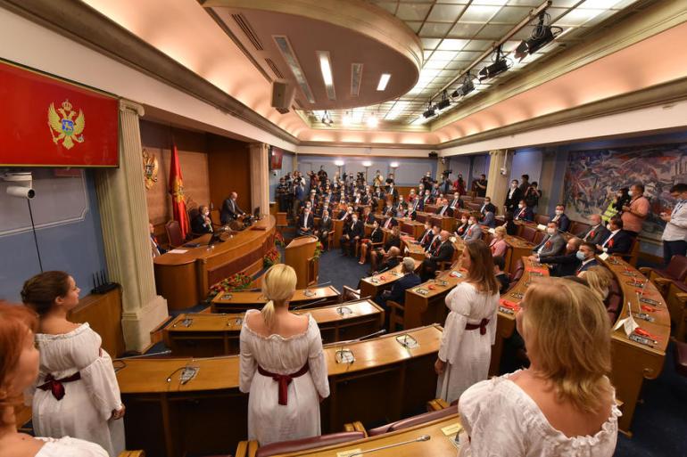 ŠVERC ILI DEMOKRATIJA