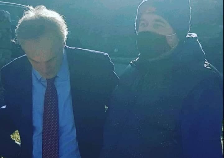 Ćaki! Iliti, konačno neko normalan!