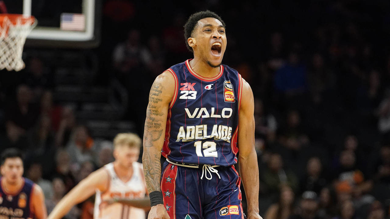 NBA tim poražen od ekipe van teritorije SAD-a posle šest godina: Australijanci slavili protiv Finiksa!