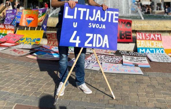 Sramne poruke sa „prajda“ upućene SPC i vjernicima: Litijajte u svoja četiri zida