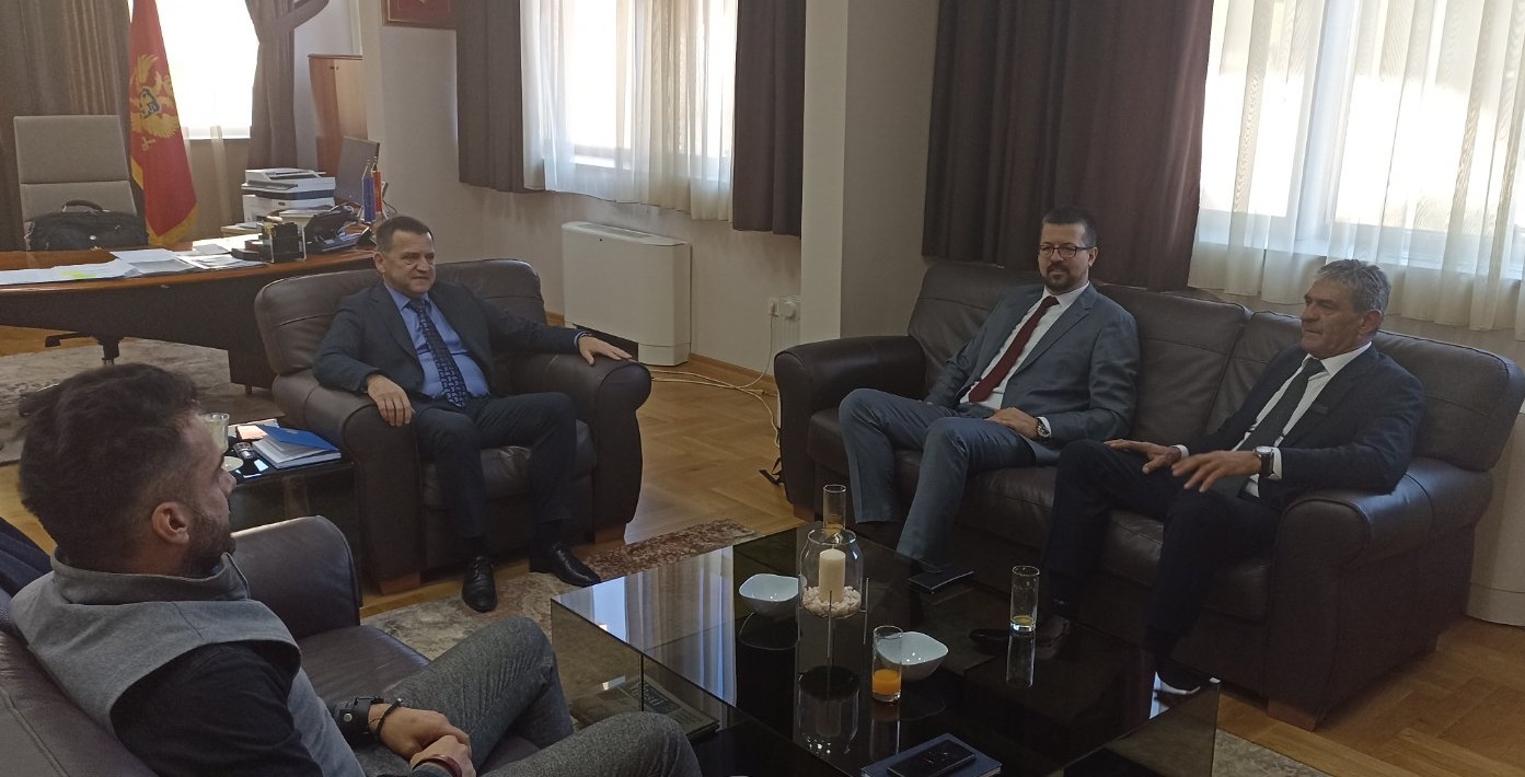 Vojinović razgovarao sa predstavnicima EPCG: Predstavljen projekat Solari 3000+ za predškolske ustanove i srednje škole