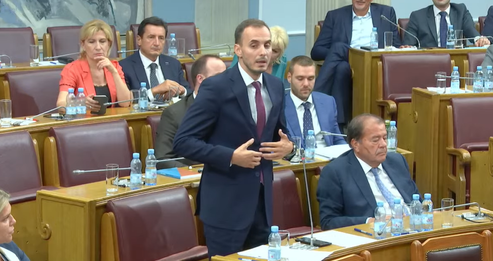 Konatar predao u skupštinsku proceduru predlog za formiranje registra za osobe sa autizmom