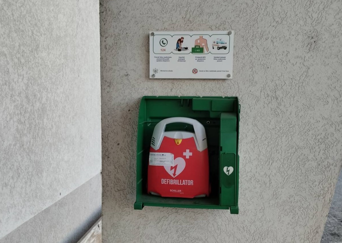 Oglasio se Zavod za hitnu medicinsku pomoć povodom slučaja vandalizma u Nikšiću: Apelujemo na građane da ne uništavaju medicinsku opremu
